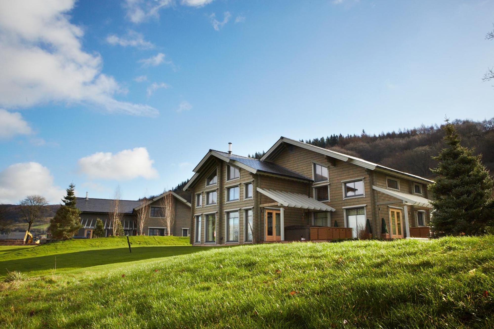 Hunter Lodges By Celtic Manor ニューポート エクステリア 写真