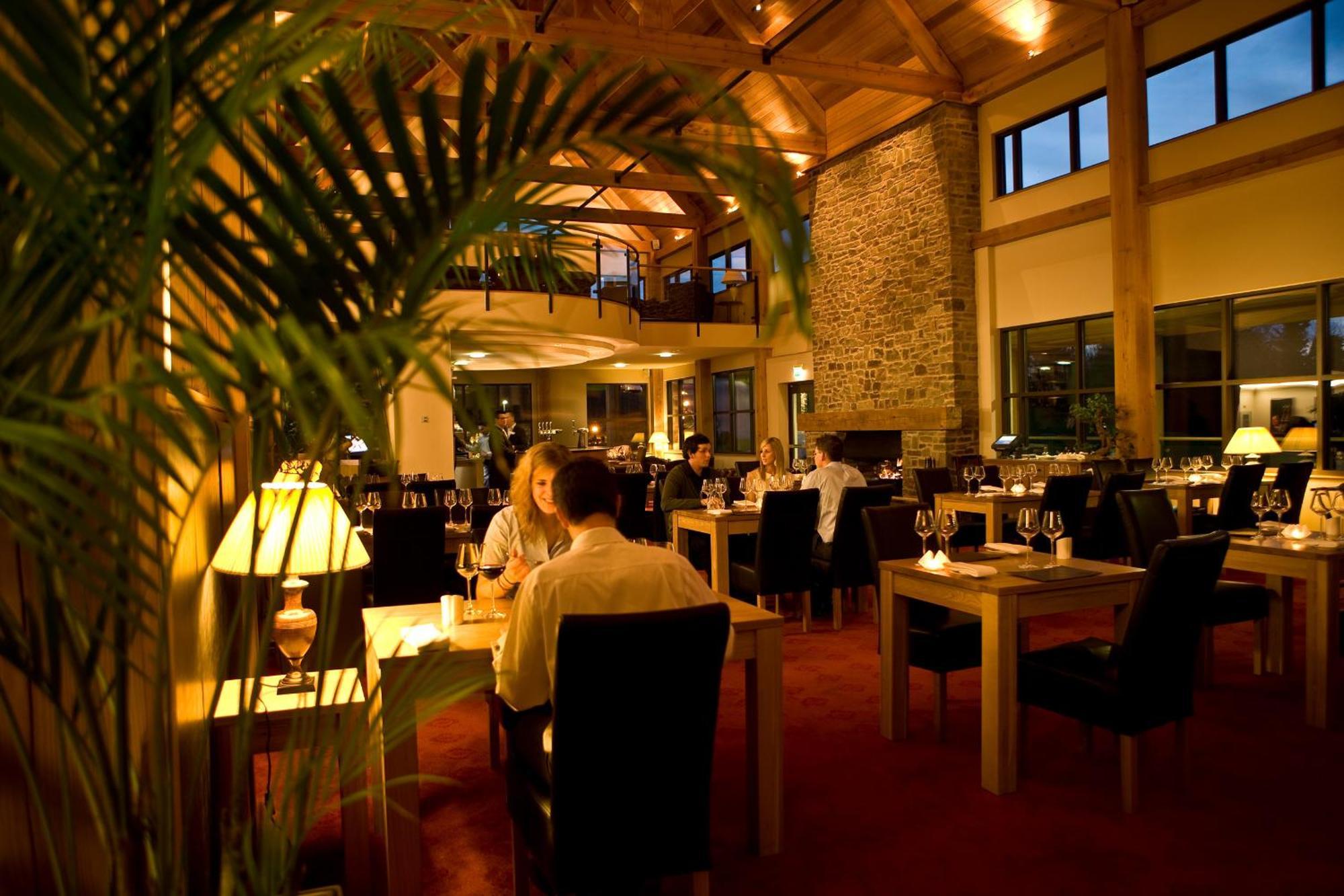 Hunter Lodges By Celtic Manor ニューポート エクステリア 写真