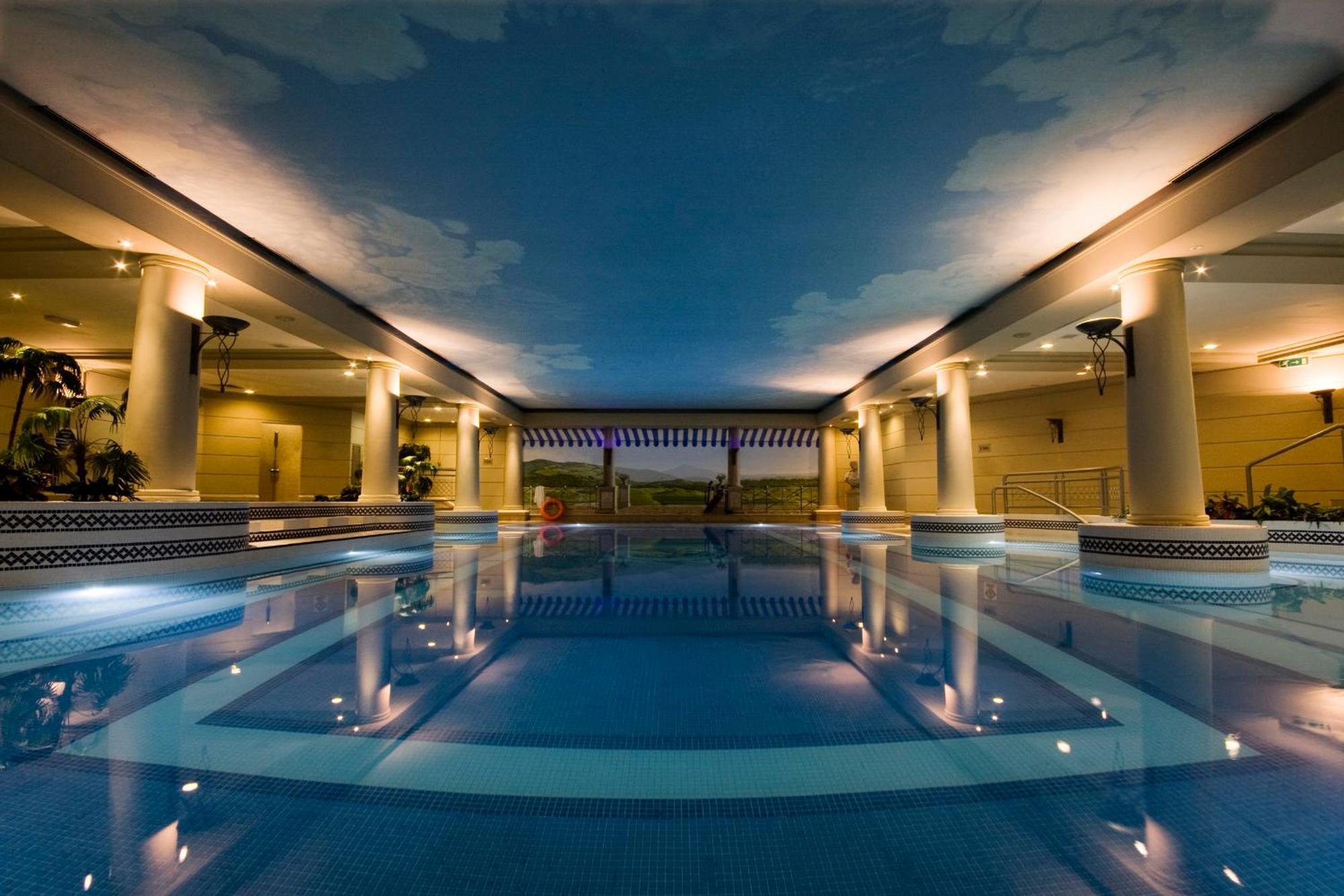 Hunter Lodges By Celtic Manor ニューポート エクステリア 写真