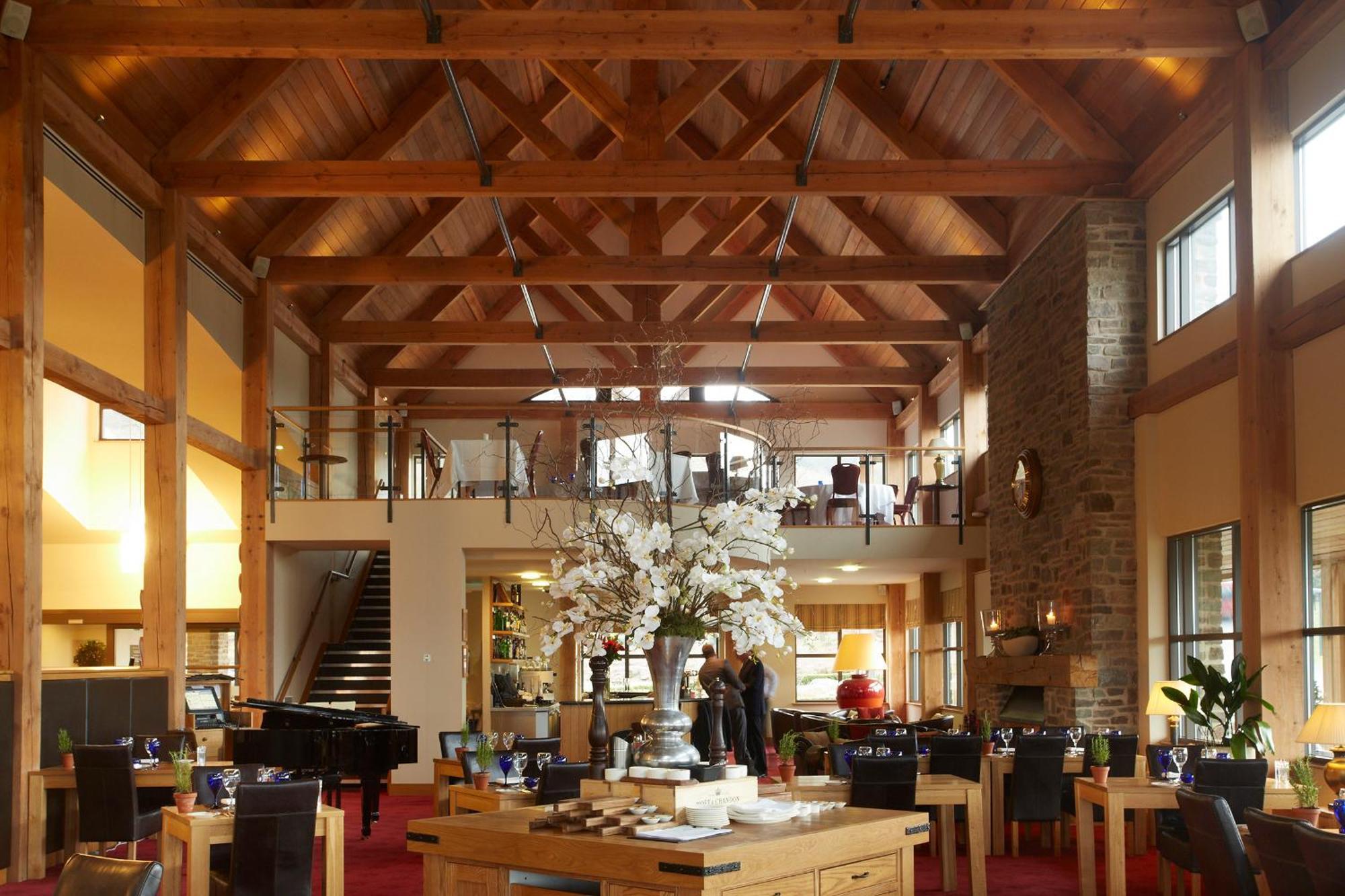 Hunter Lodges By Celtic Manor ニューポート エクステリア 写真