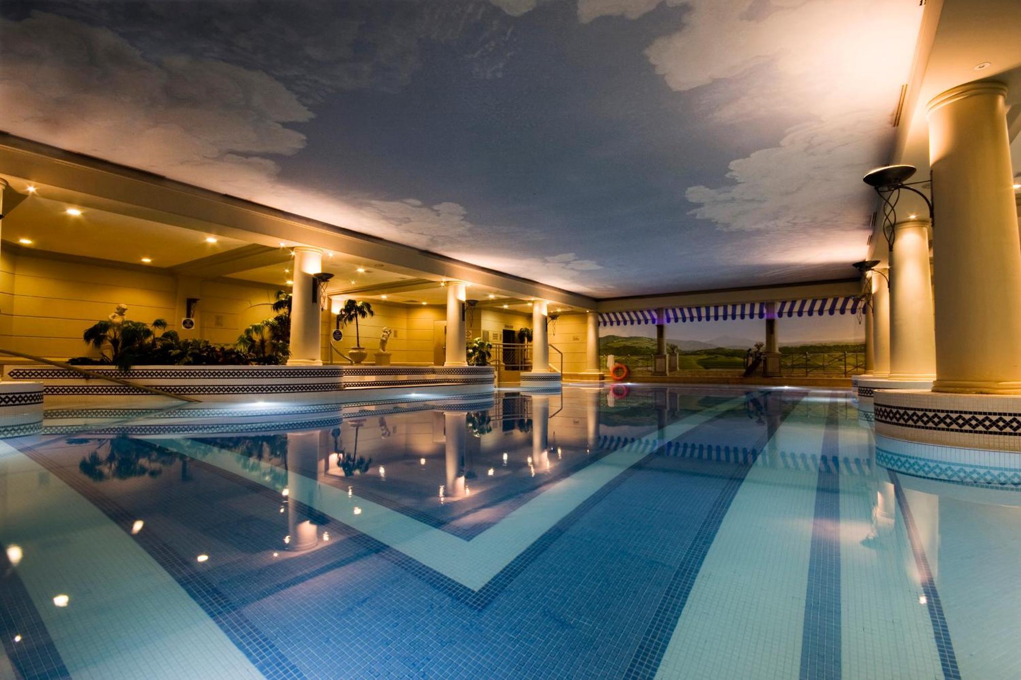 Hunter Lodges By Celtic Manor ニューポート エクステリア 写真