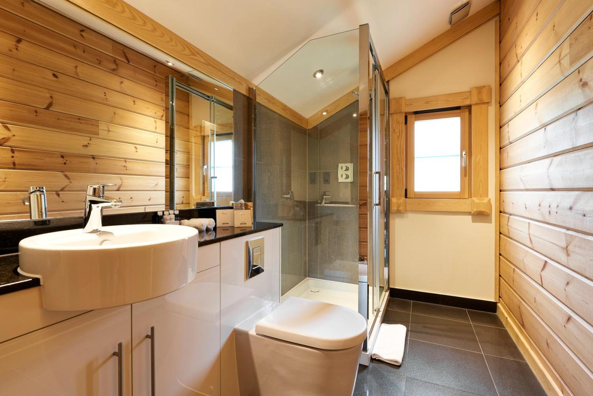 Hunter Lodges By Celtic Manor ニューポート エクステリア 写真
