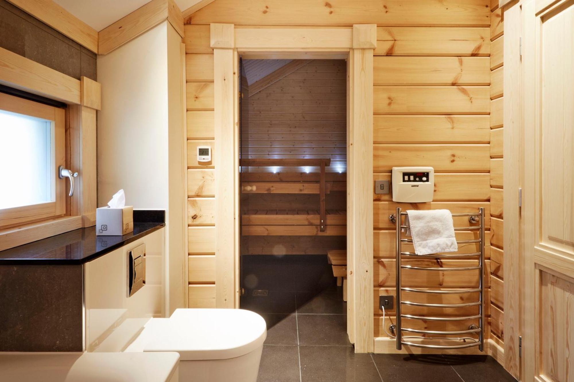 Hunter Lodges By Celtic Manor ニューポート エクステリア 写真